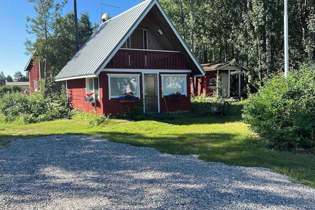 Adorable 1-Bedroom Cottage/Guesthouse In Kittilae Exterior foto